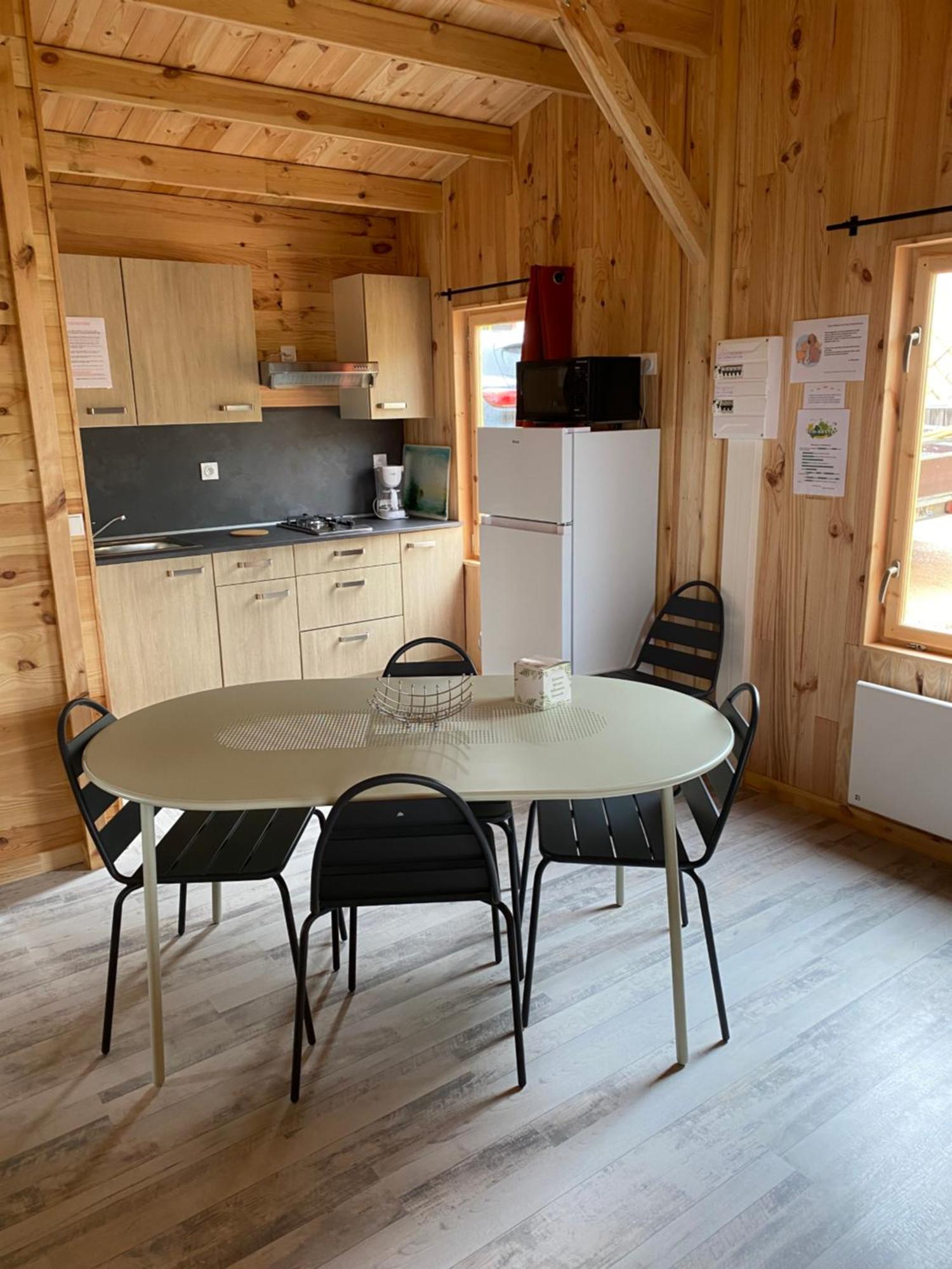 Camping Le Montbartoux Vollore-Ville Dış mekan fotoğraf